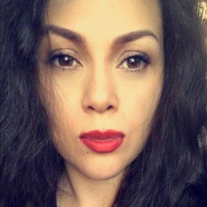 Meet your Posher, Alejandra